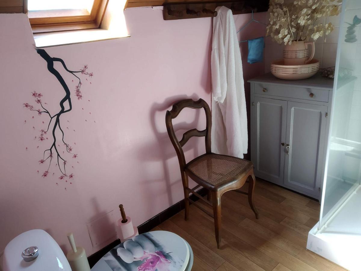 La Longere Des Gillettes Bed and Breakfast Bézenet Exteriör bild