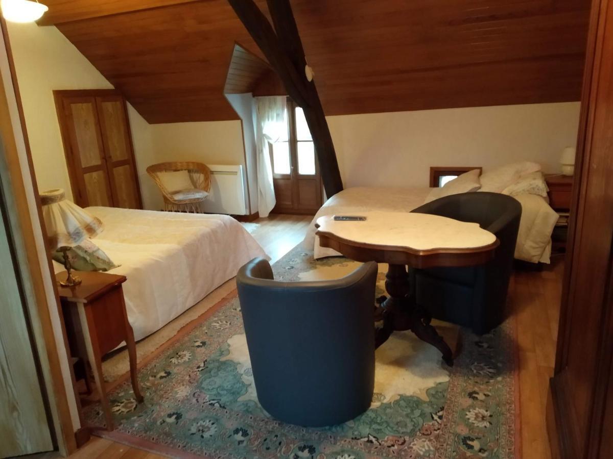 La Longere Des Gillettes Bed and Breakfast Bézenet Exteriör bild