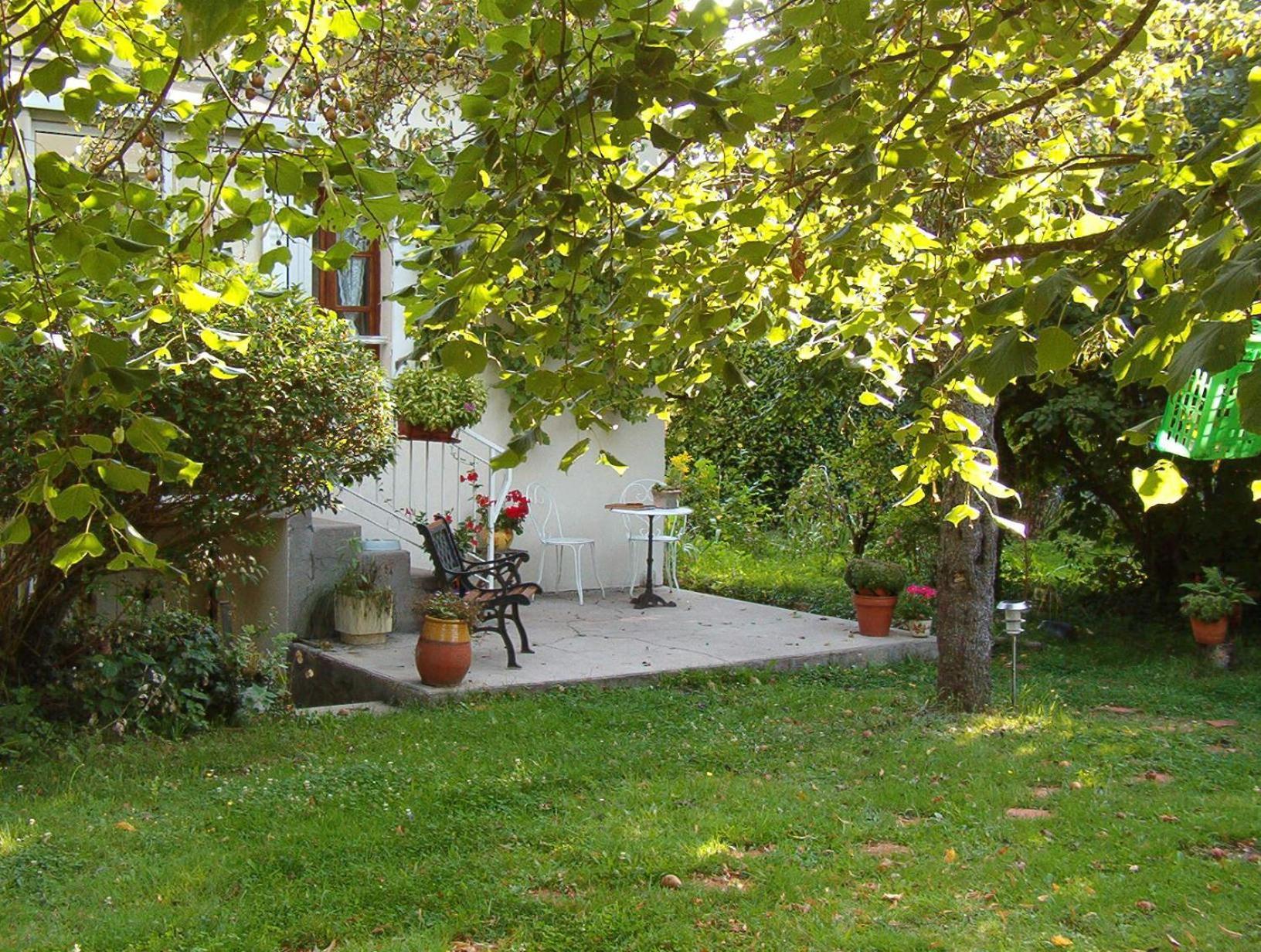 La Longere Des Gillettes Bed and Breakfast Bézenet Exteriör bild